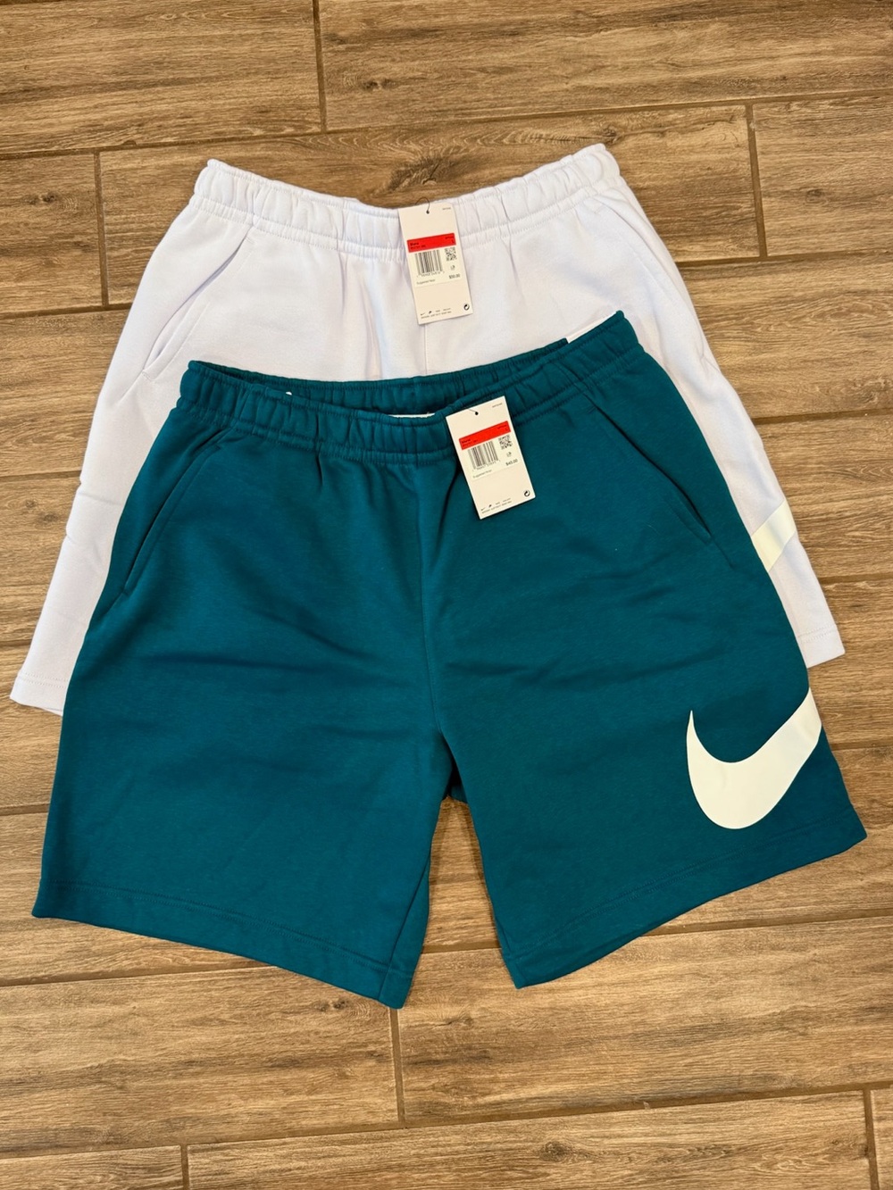 BRAND NEW Large Nike Men's Sportswear Club Graphic Fleece Shorts MSRP $95